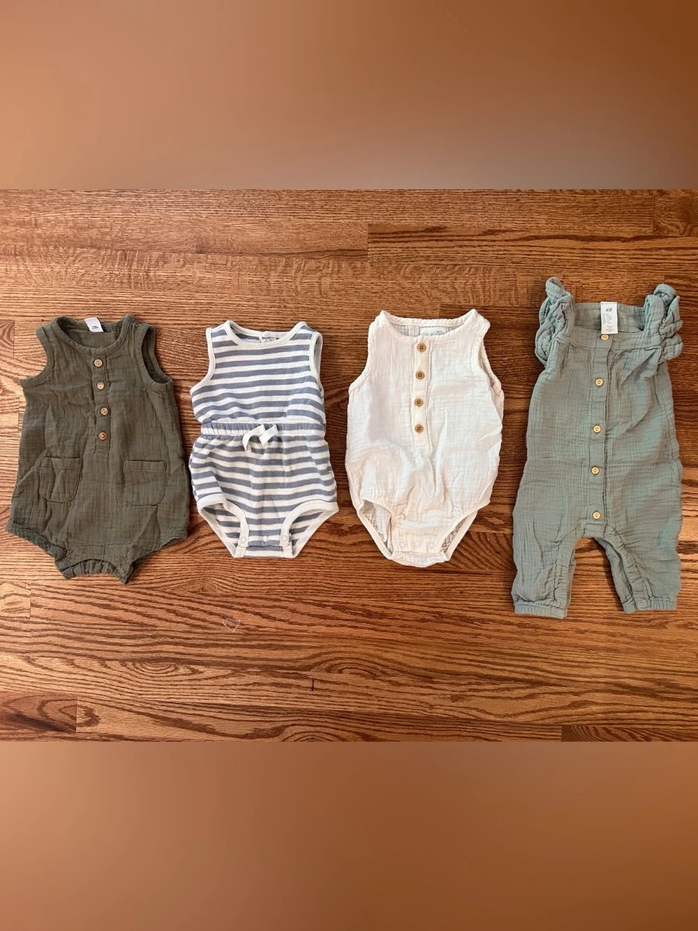 4-Piece Baby Girl Romper Bundle 6M | H&M, Old Navy & Little Planet | GUC